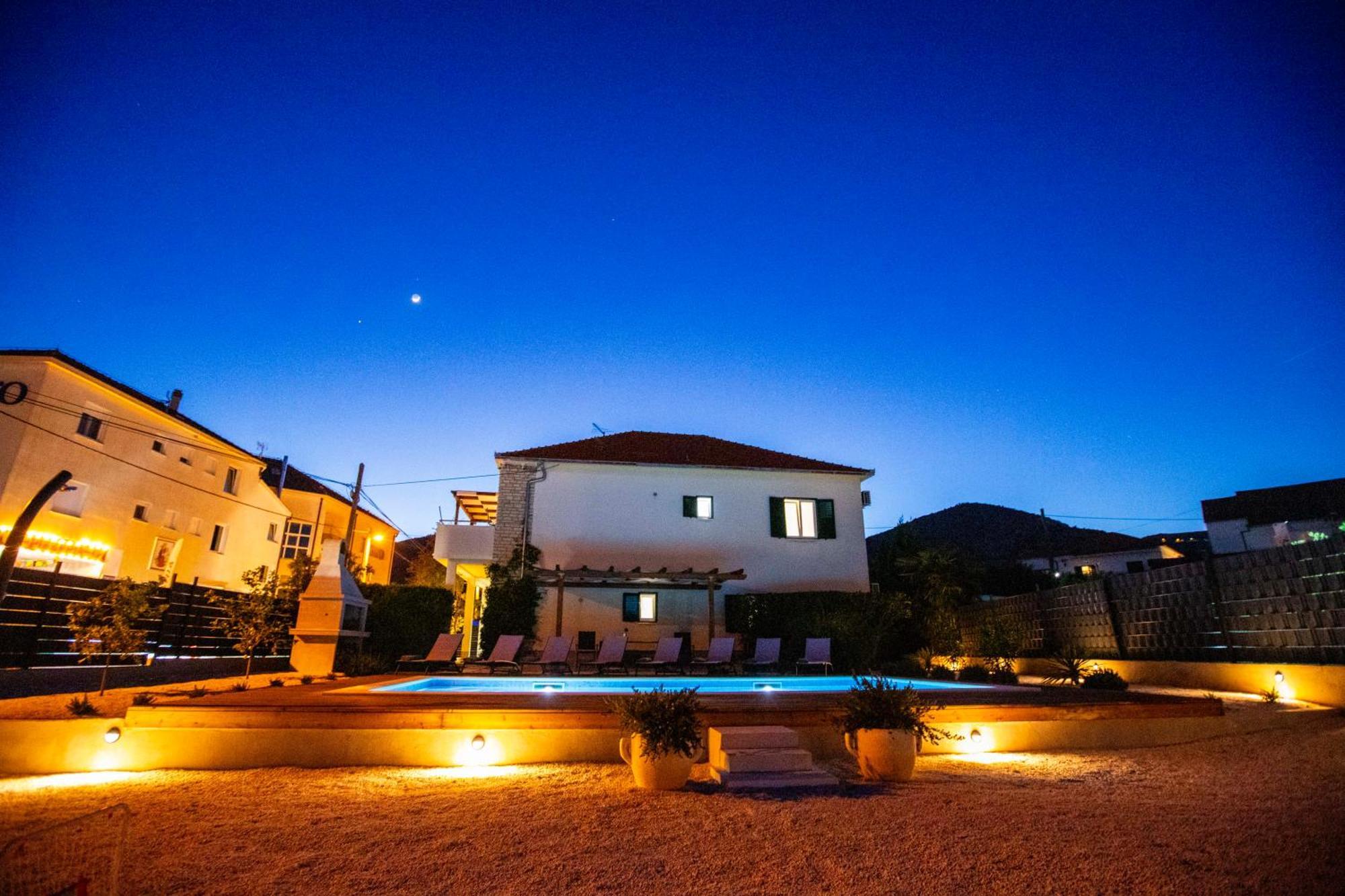 Apartment Laura Trogir Exteriör bild