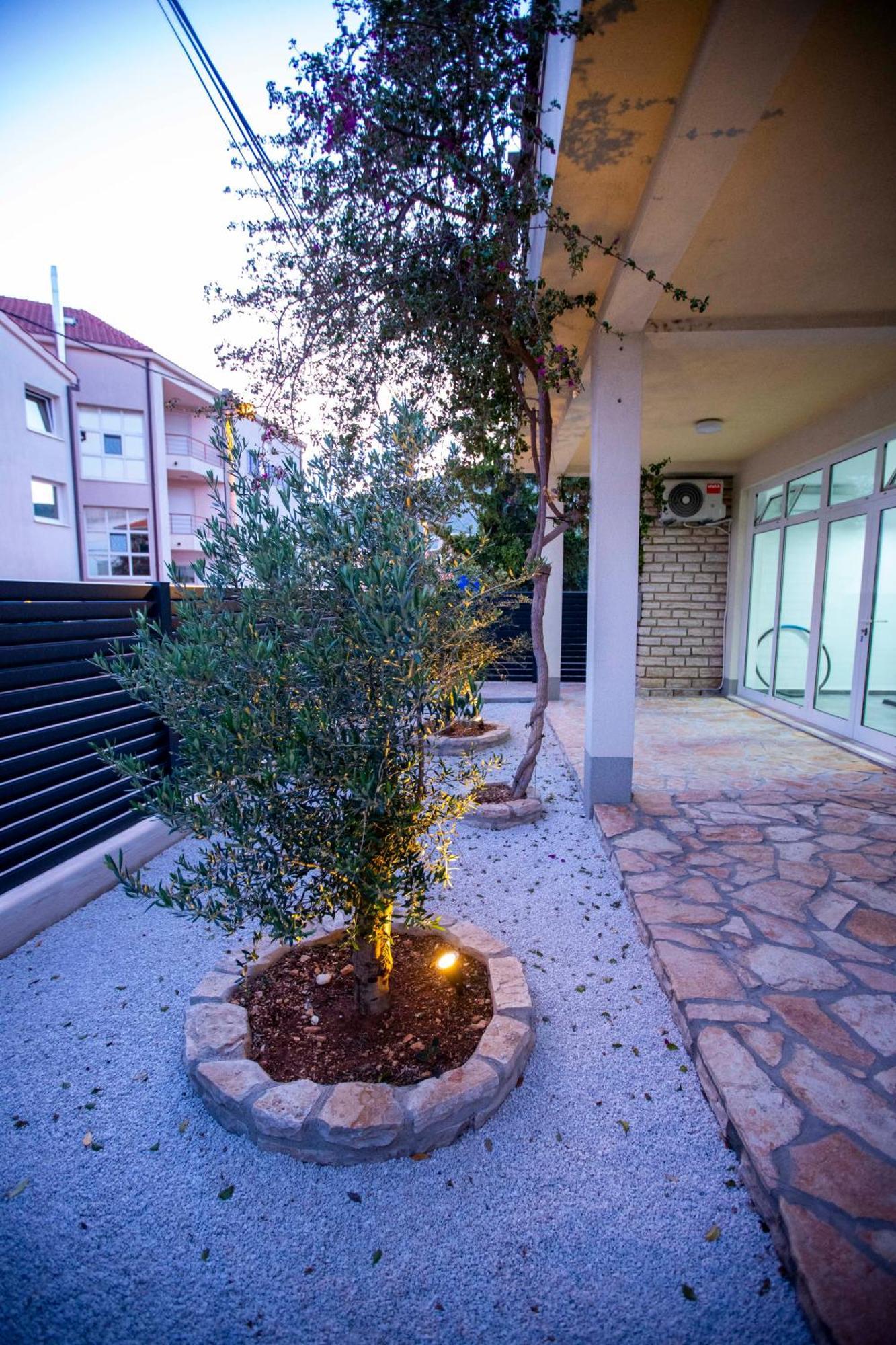 Apartment Laura Trogir Exteriör bild
