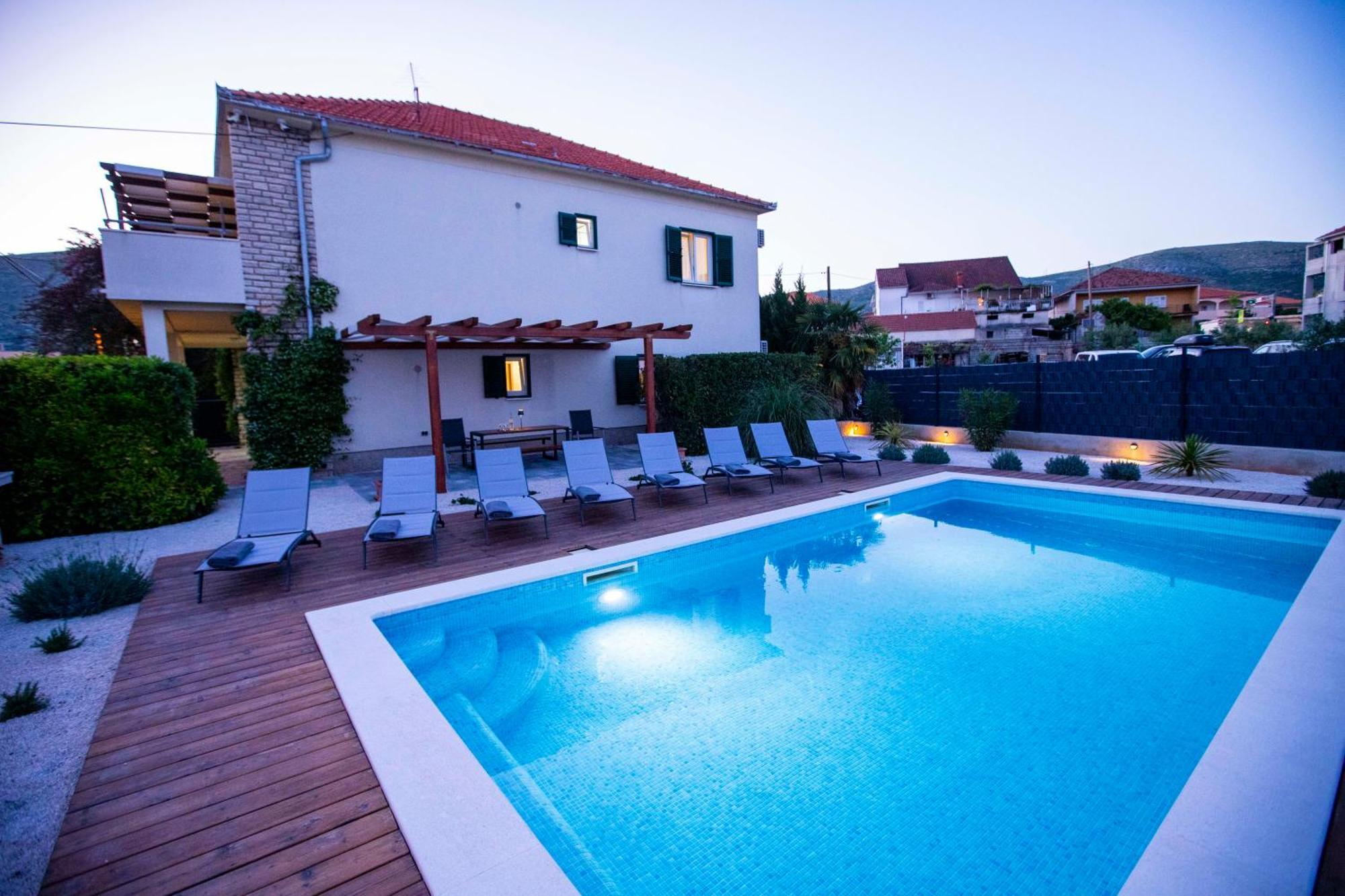 Apartment Laura Trogir Exteriör bild