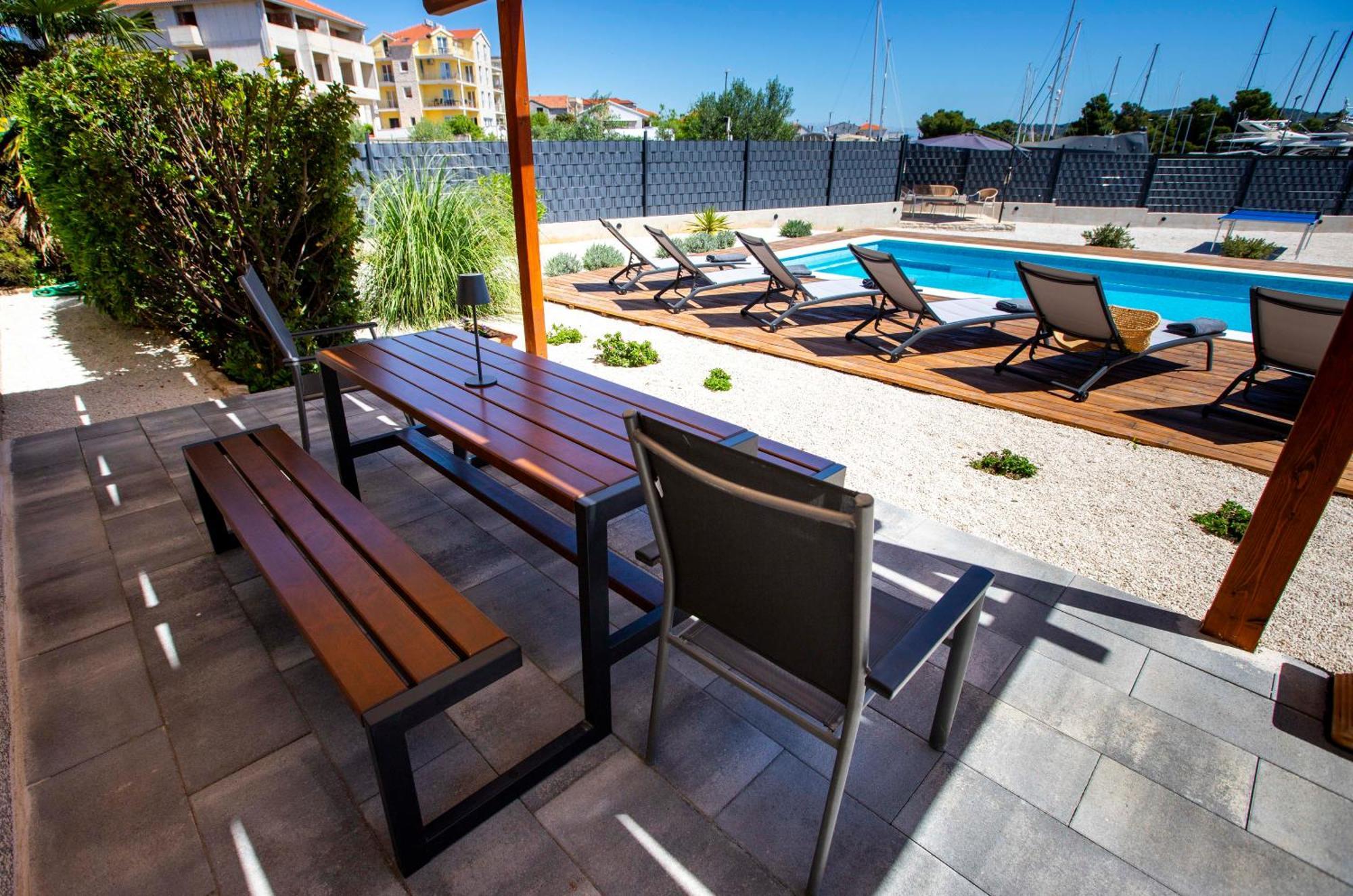 Apartment Laura Trogir Exteriör bild