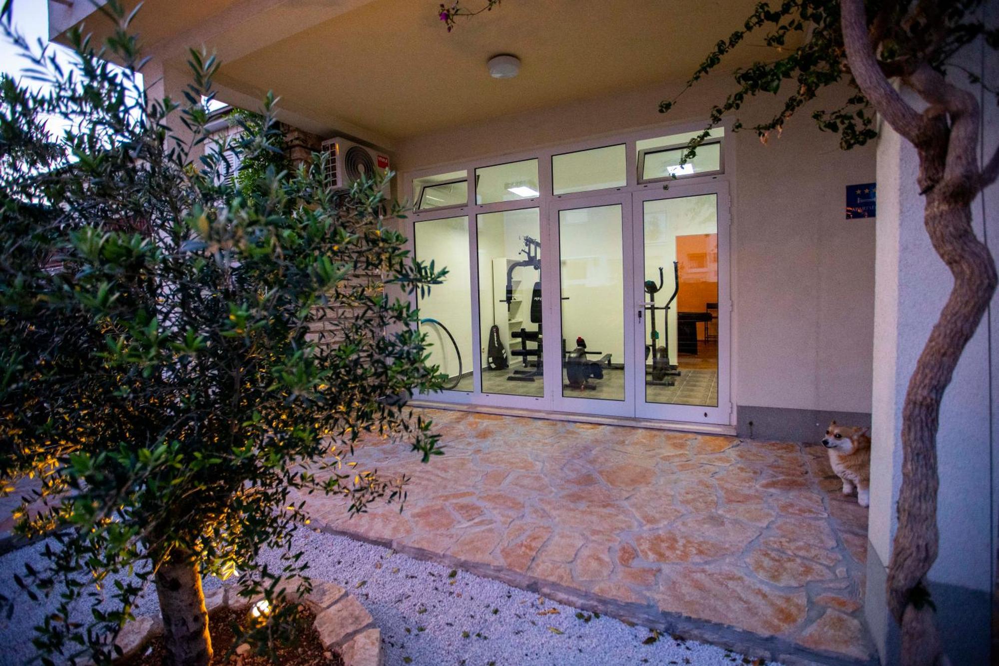 Apartment Laura Trogir Exteriör bild