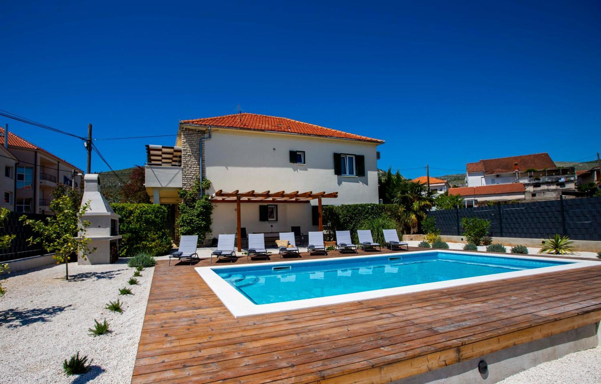 Apartment Laura Trogir Exteriör bild