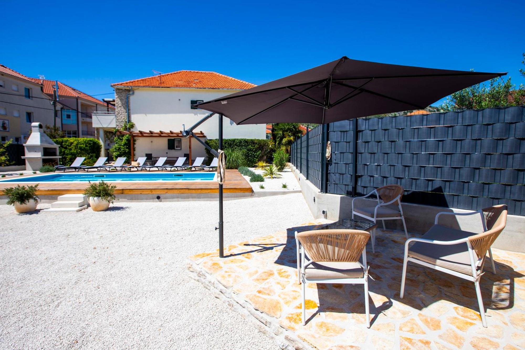 Apartment Laura Trogir Exteriör bild