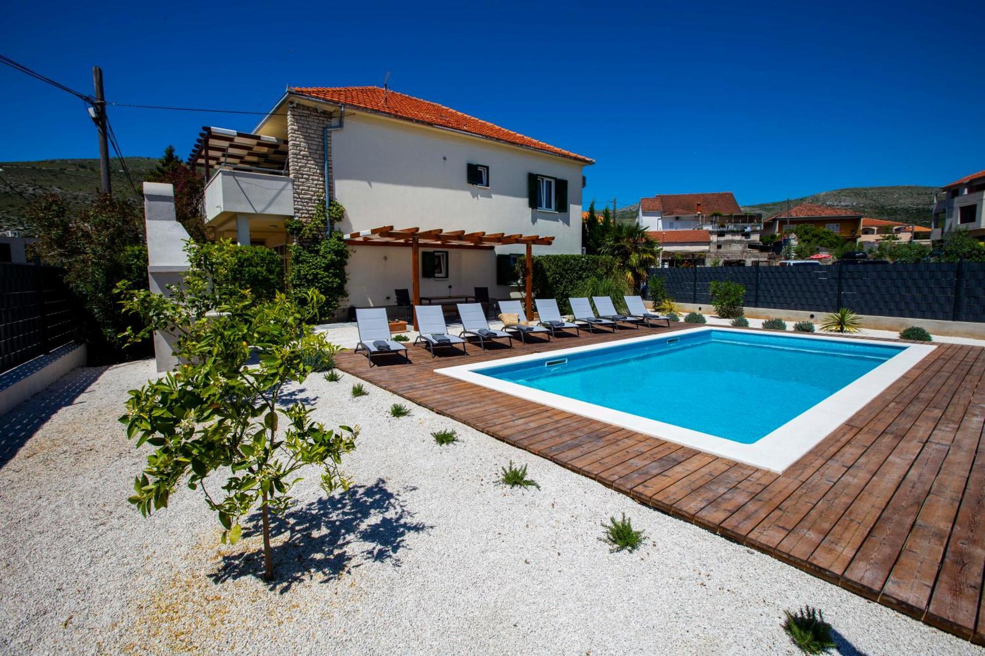 Apartment Laura Trogir Exteriör bild