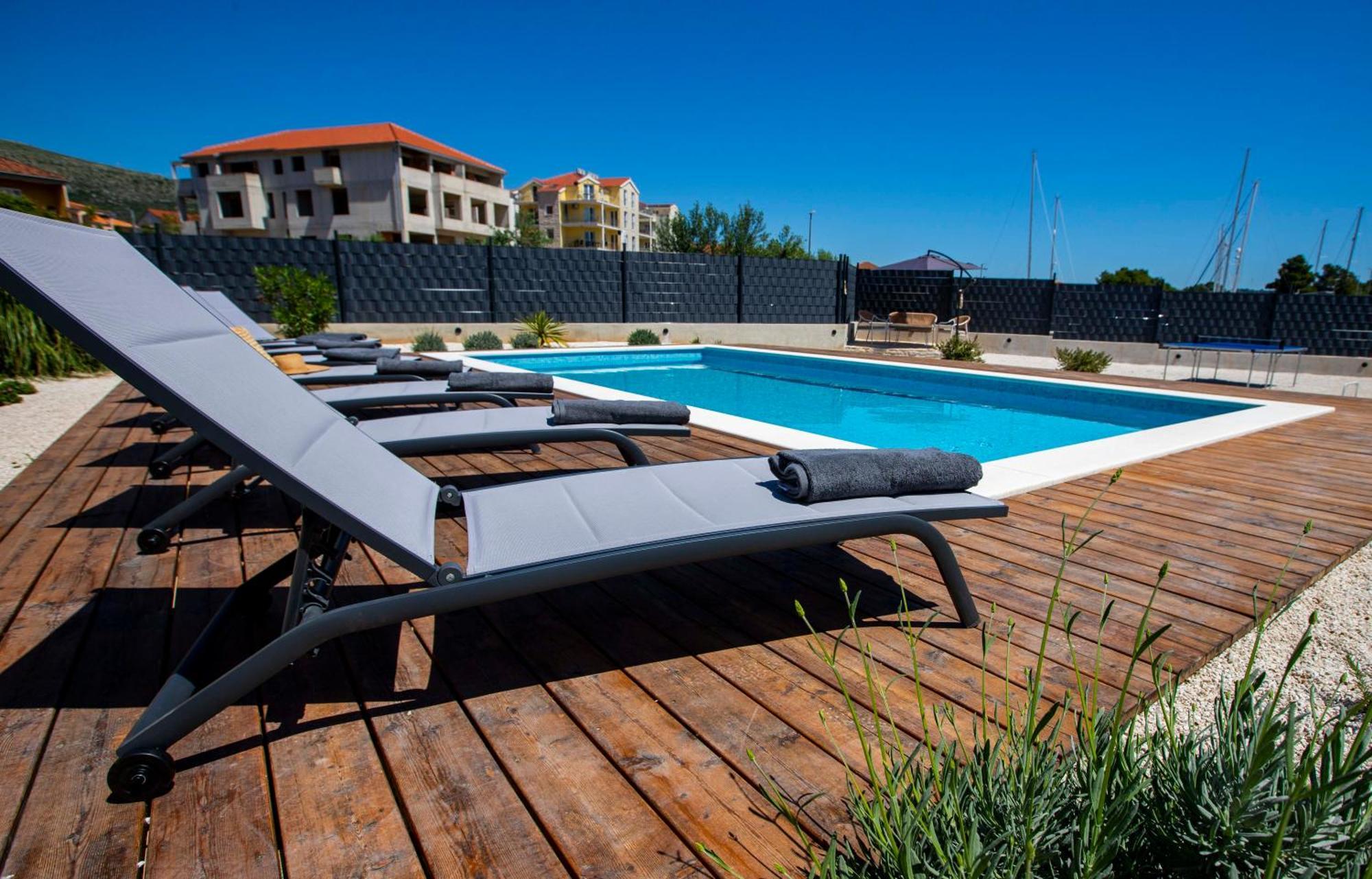 Apartment Laura Trogir Exteriör bild