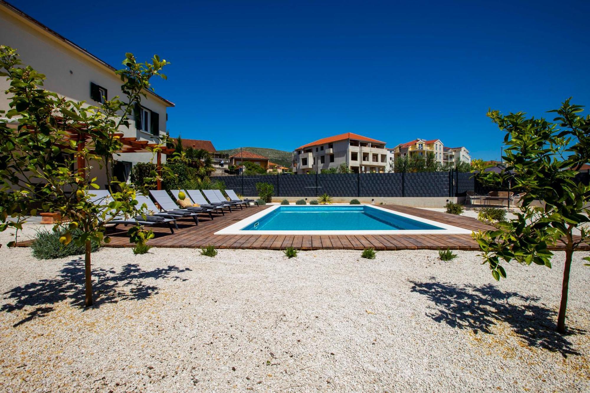 Apartment Laura Trogir Exteriör bild